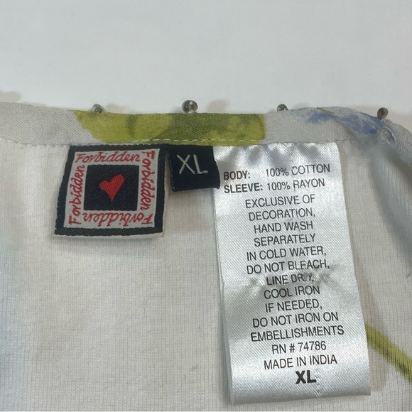 Forbidden Elegant Floral V-Neck Blouse. Beaded. Size XL. - Picture 7 of 12